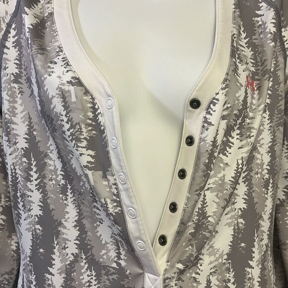 Under Armour Women’s Fitted Pullover W/ Long Sleeve Snap V-Neck & Sleeves- Med - Picture 8 of 15